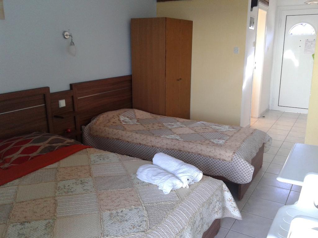 Drenos Rooms View Kallithea  Bilik gambar